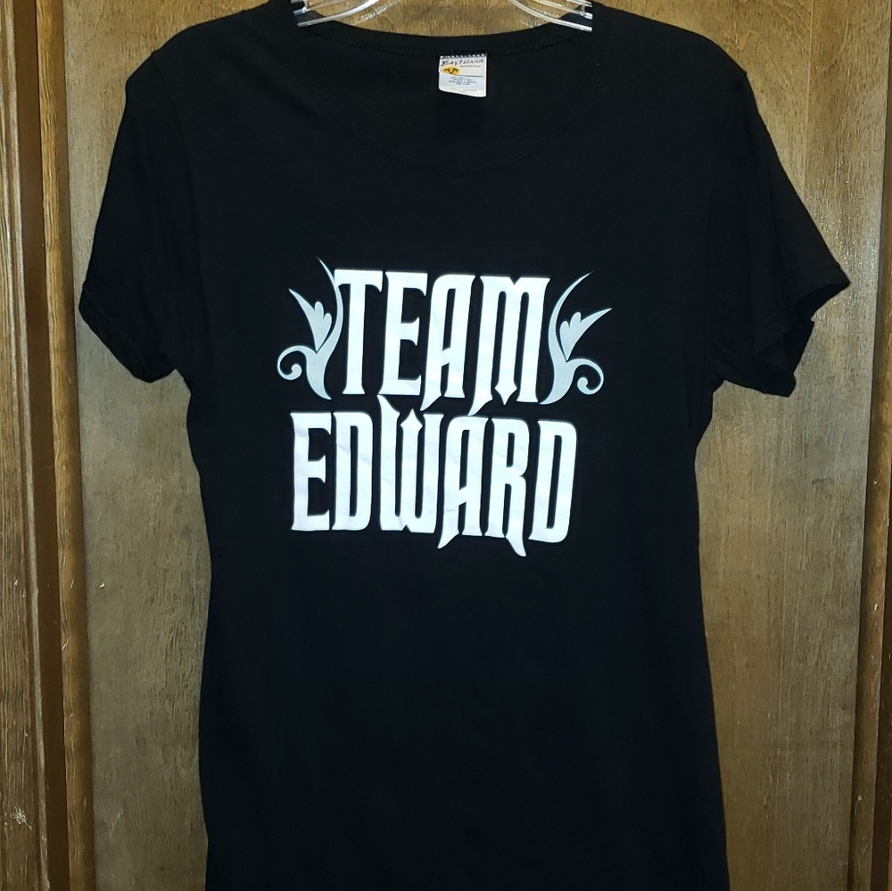 Team Edward tee from Twilight series